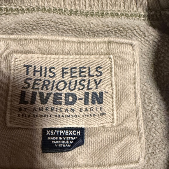 American Eagle Women’s Sweatshirt - Picture 2 of 5